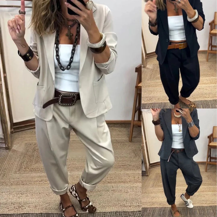 Virela – Costume à revers