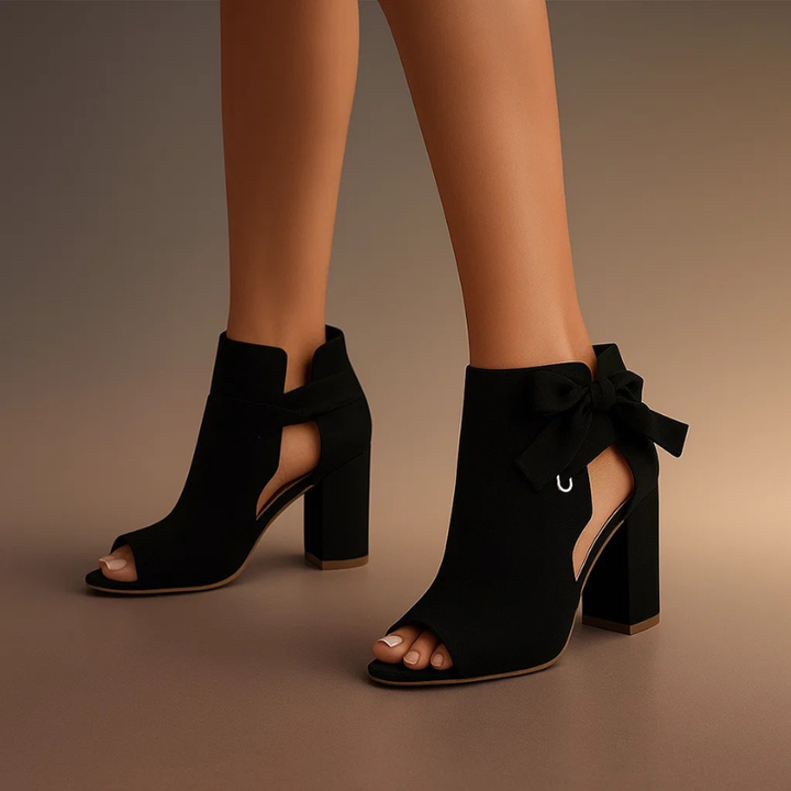 Rivena – Sandales à talons en daim avec boucle à la cheville