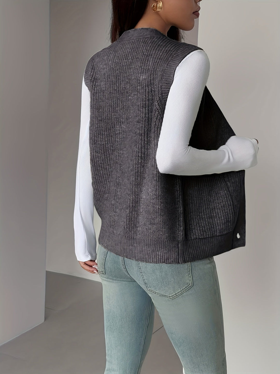 Vesara – gilet à col V en tricot