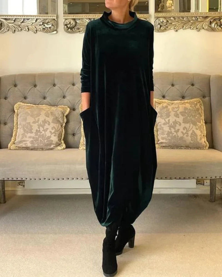 Avenya – Robe longue en velours à col montant