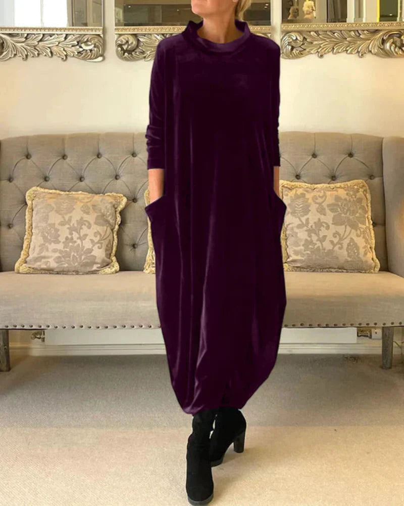 Avenya – Robe longue en velours à col montant
