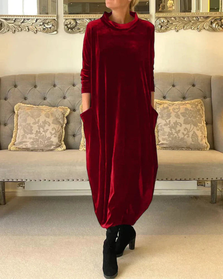 Avenya – Robe longue en velours à col montant