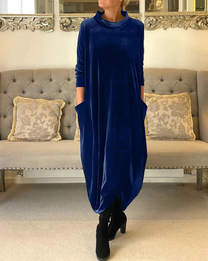 Avenya – Robe longue en velours à col montant