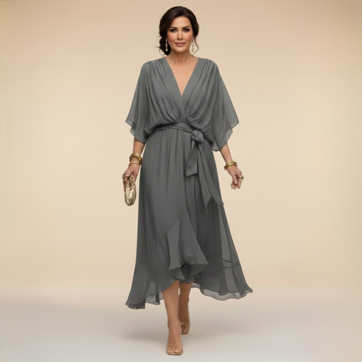 Nevaya – Robe à décolleté en V transparente