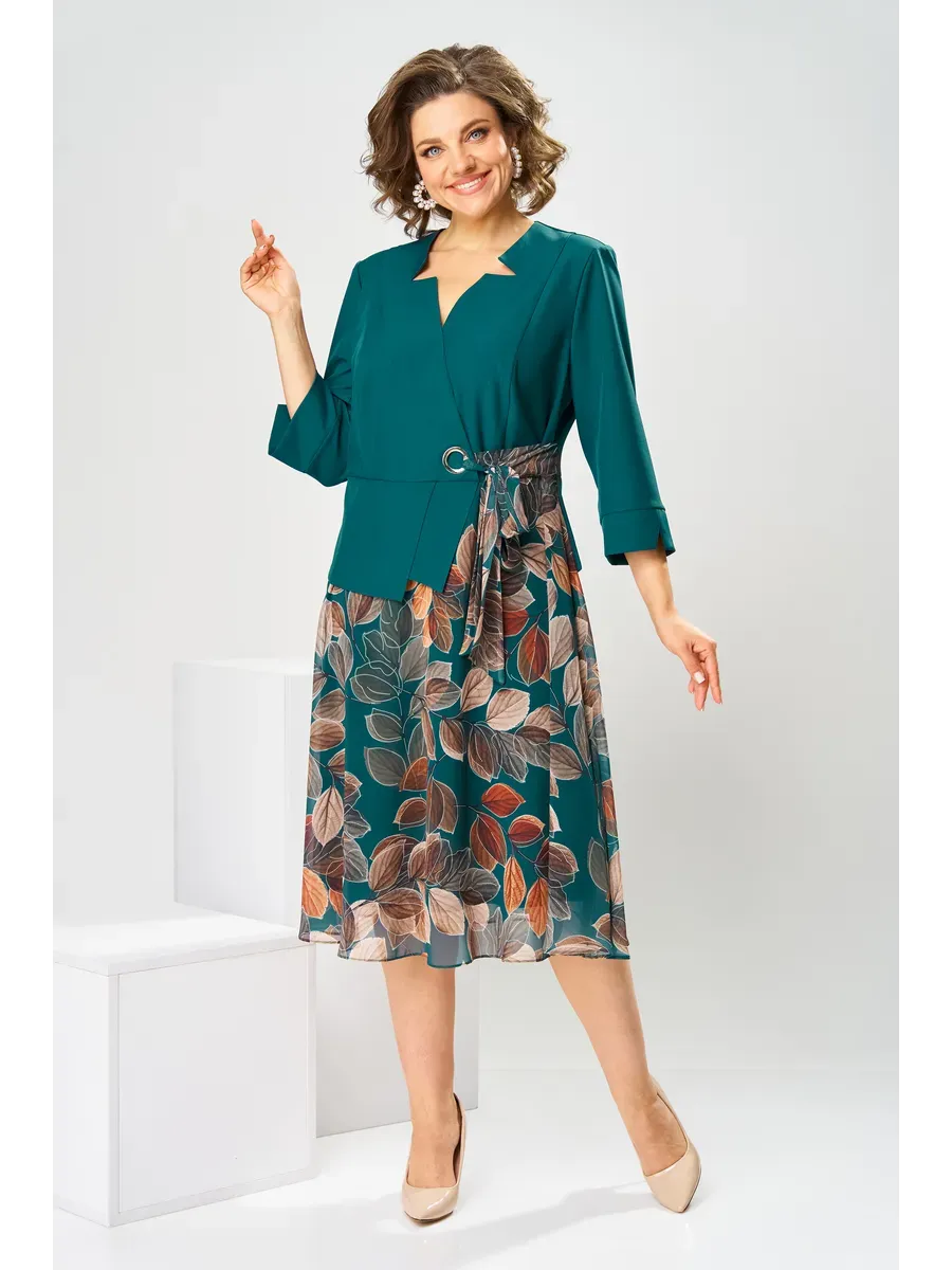 Ilyra – Robe en chiffon à col à revers crantés