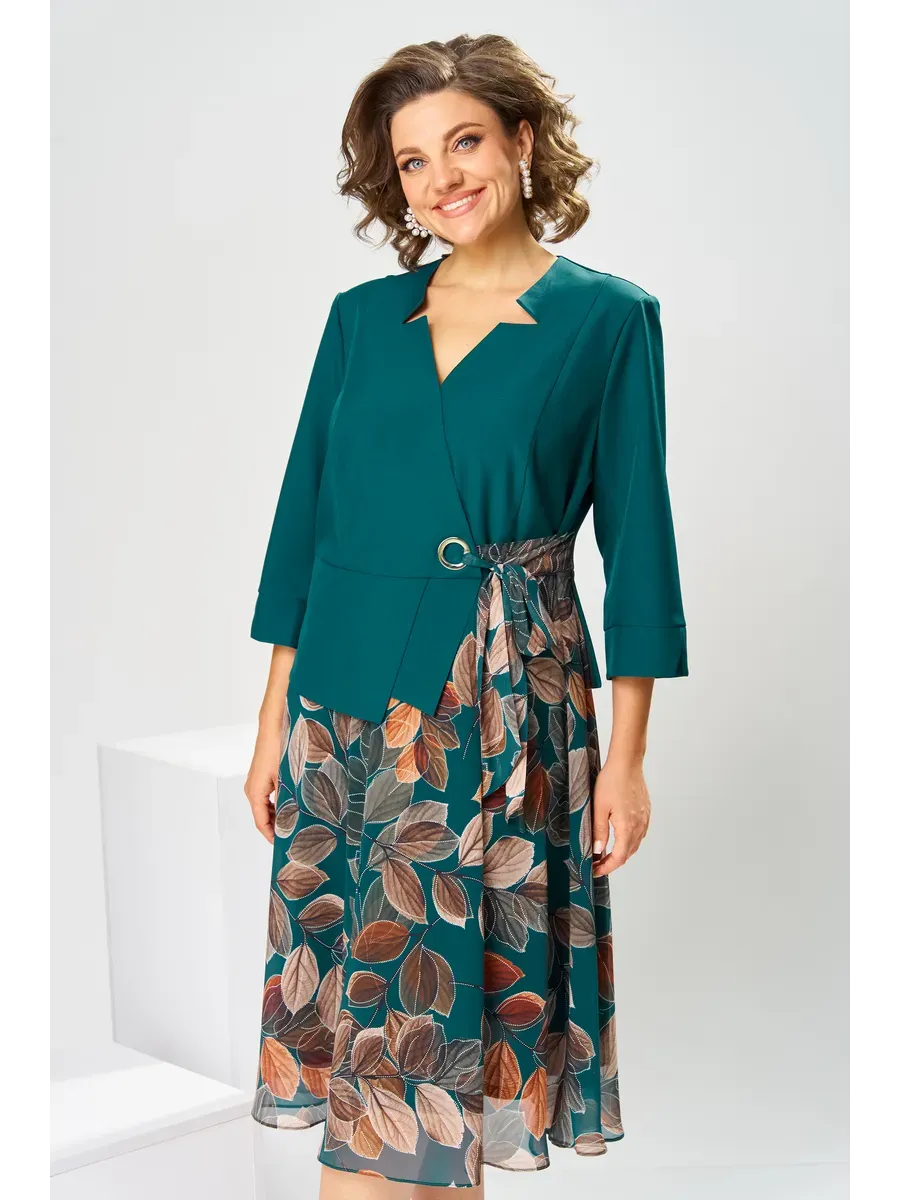 Ilyra – Robe en chiffon à col à revers crantés