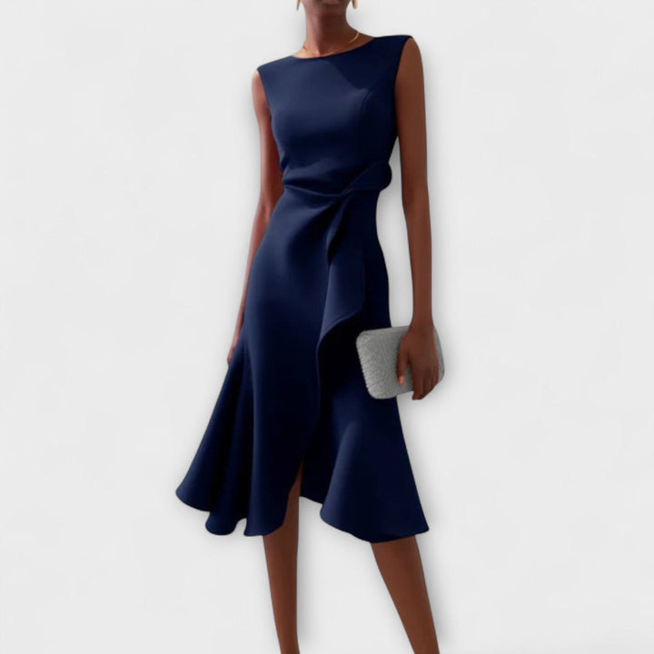 Nivara – robe avec nœud à la taille et plis