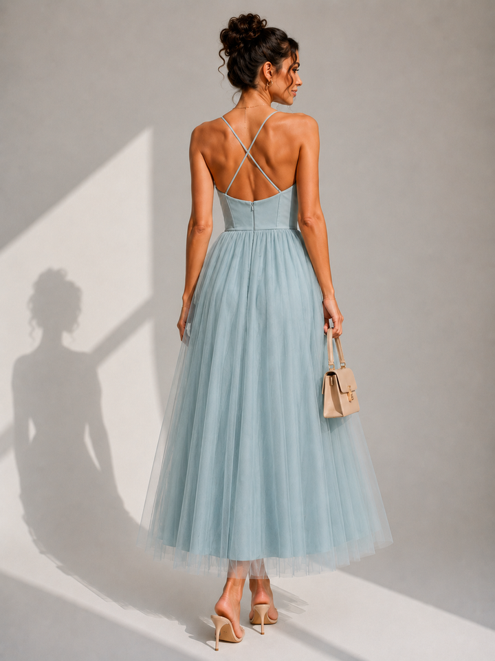 Virela – Robe en tulle ouverte