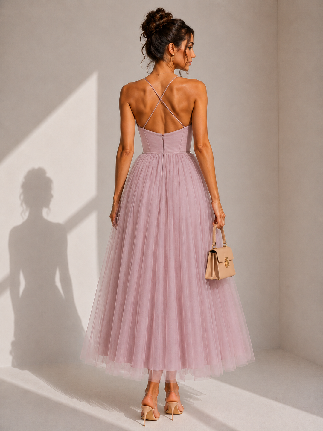 Virela – Robe en tulle ouverte