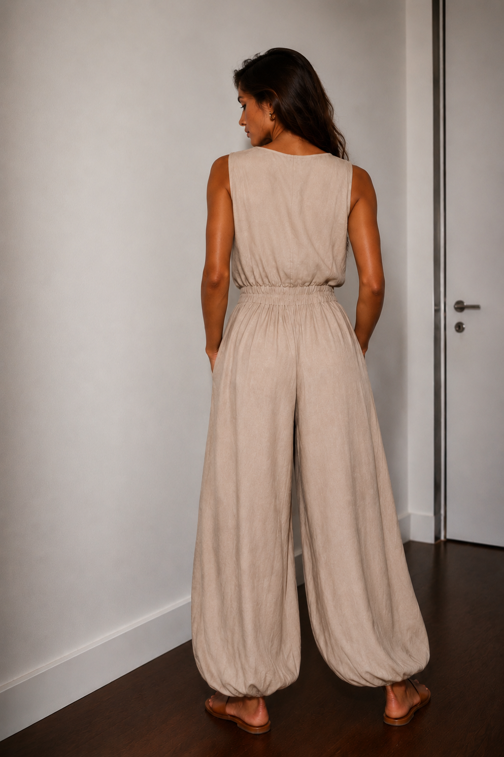 Nevara – Combinaison à jambes larges en tissu léger
