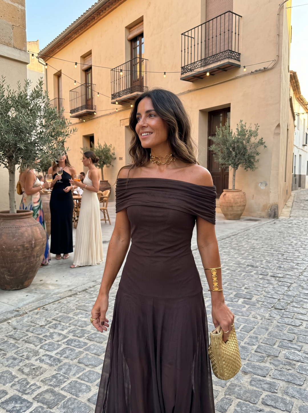 Virela – À épaules dénudées et coupe portefeuille, en microfibre, robe maxi