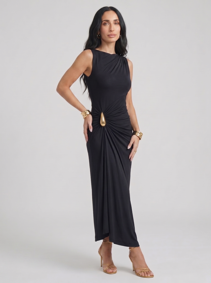 Mireva – Robe en tissu technique froncée aux hanches