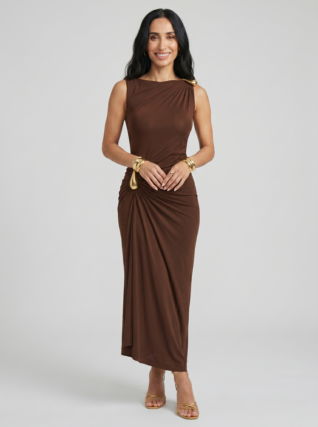 Mireva – Robe en tissu technique froncée aux hanches