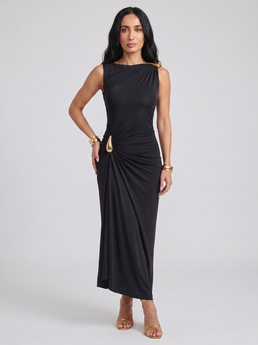Mireva – Robe en tissu technique froncée aux hanches