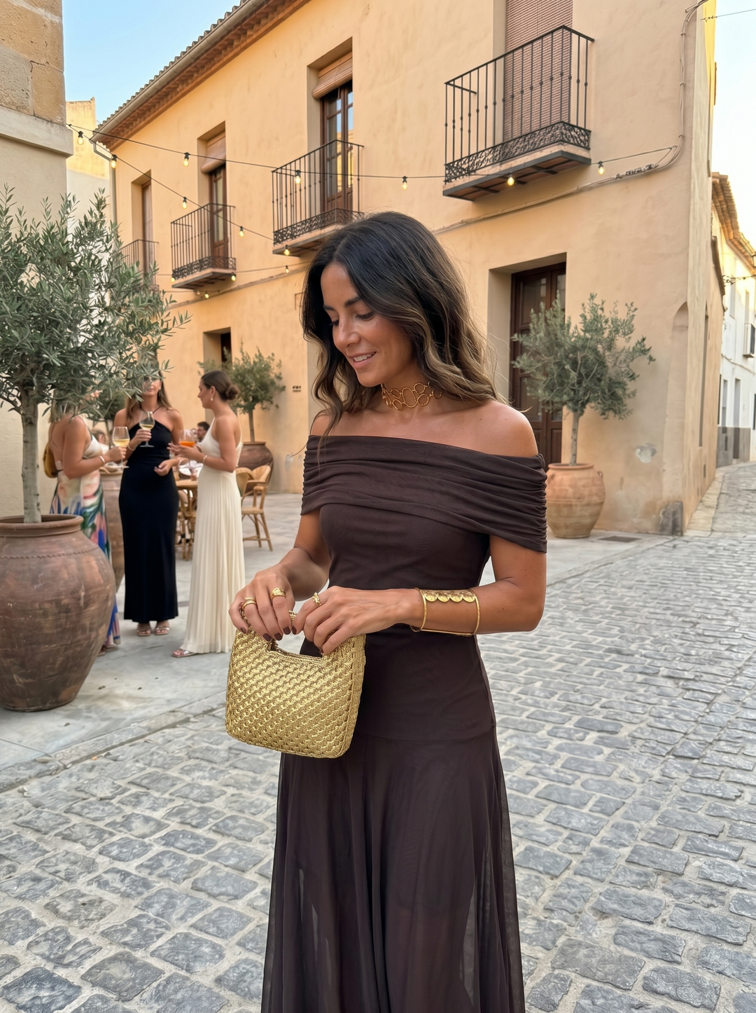 Virela – À épaules dénudées et coupe portefeuille, en microfibre, robe maxi