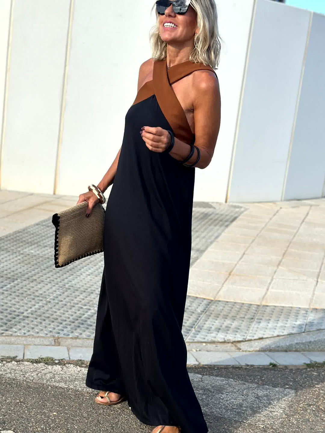 Seriva – robe tissée à encolure croisée