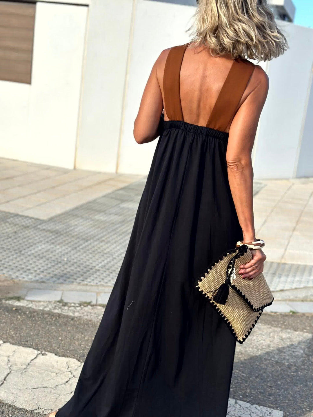 Seriva – robe tissée à encolure croisée