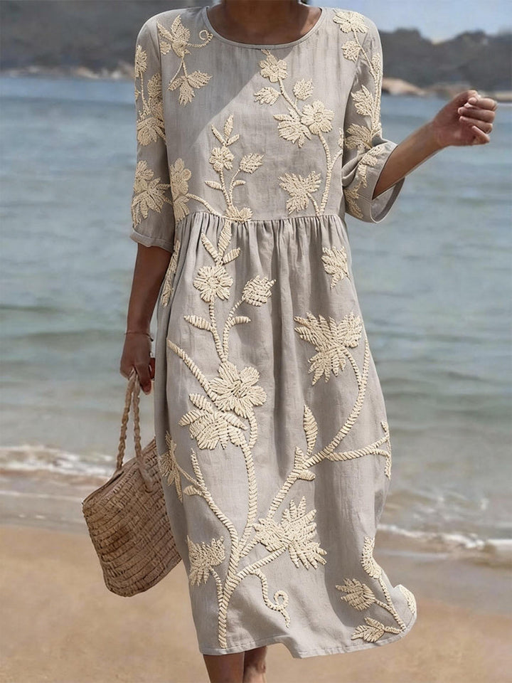 Navora – Robe en lin-coton à motif floral gaufré