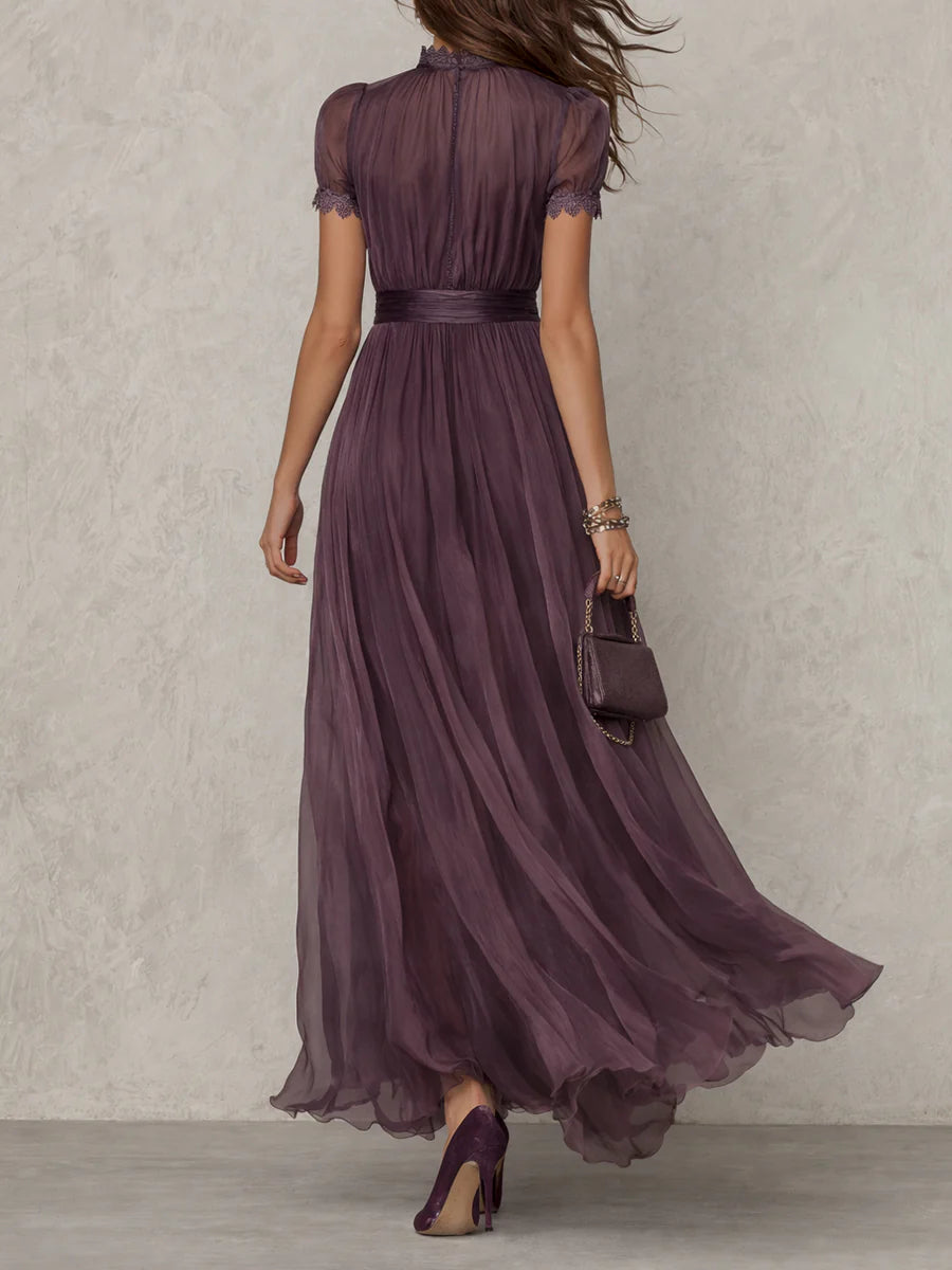 Mireva – décolleté goutte d’eau, robe en chiffon