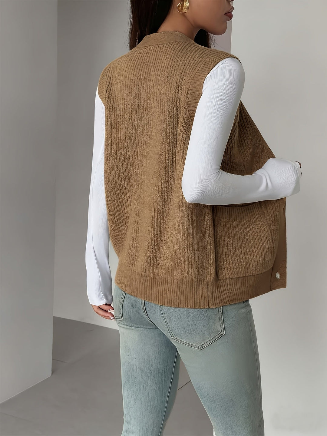 Vesara – gilet à col V en tricot