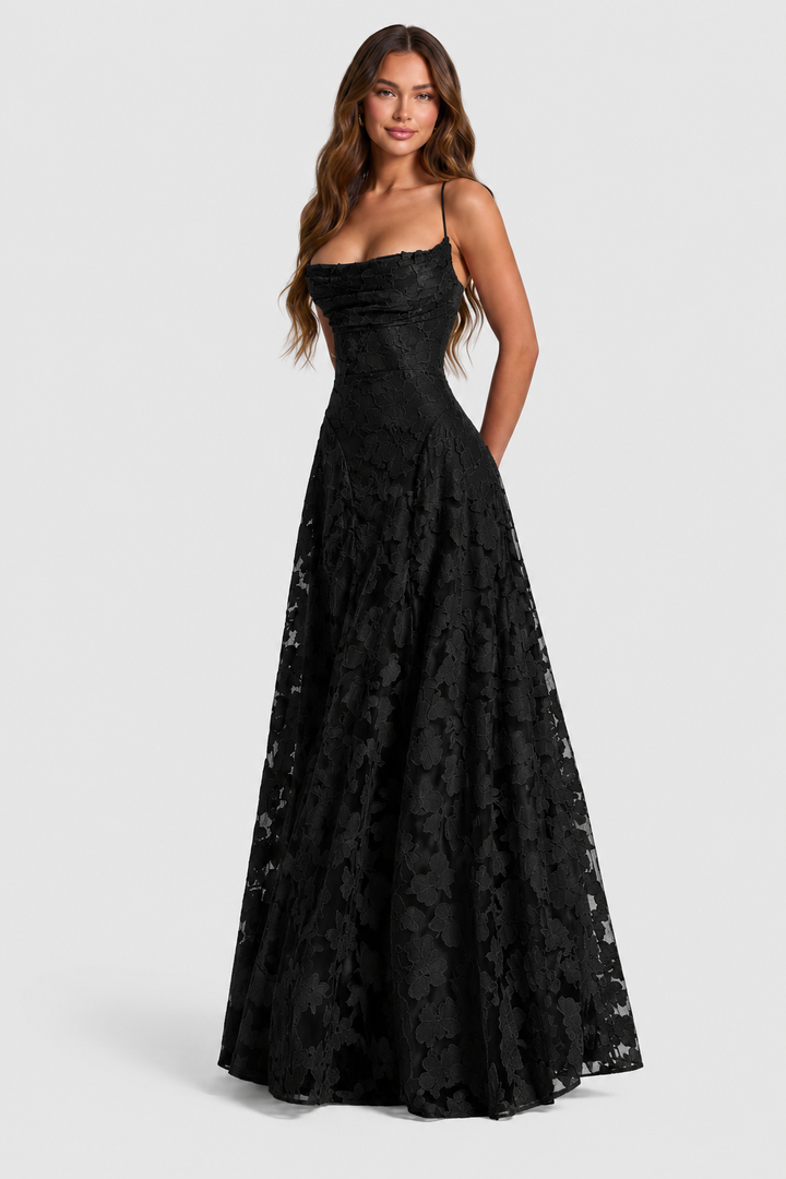Nerila – robe en dentelle florale exquise