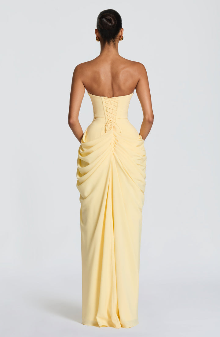 Nelara – robe en chiffon à dos corseté