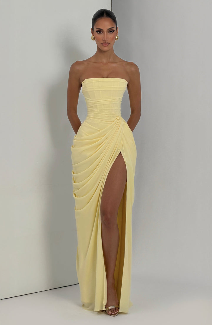 Nelara – robe en chiffon à dos corseté
