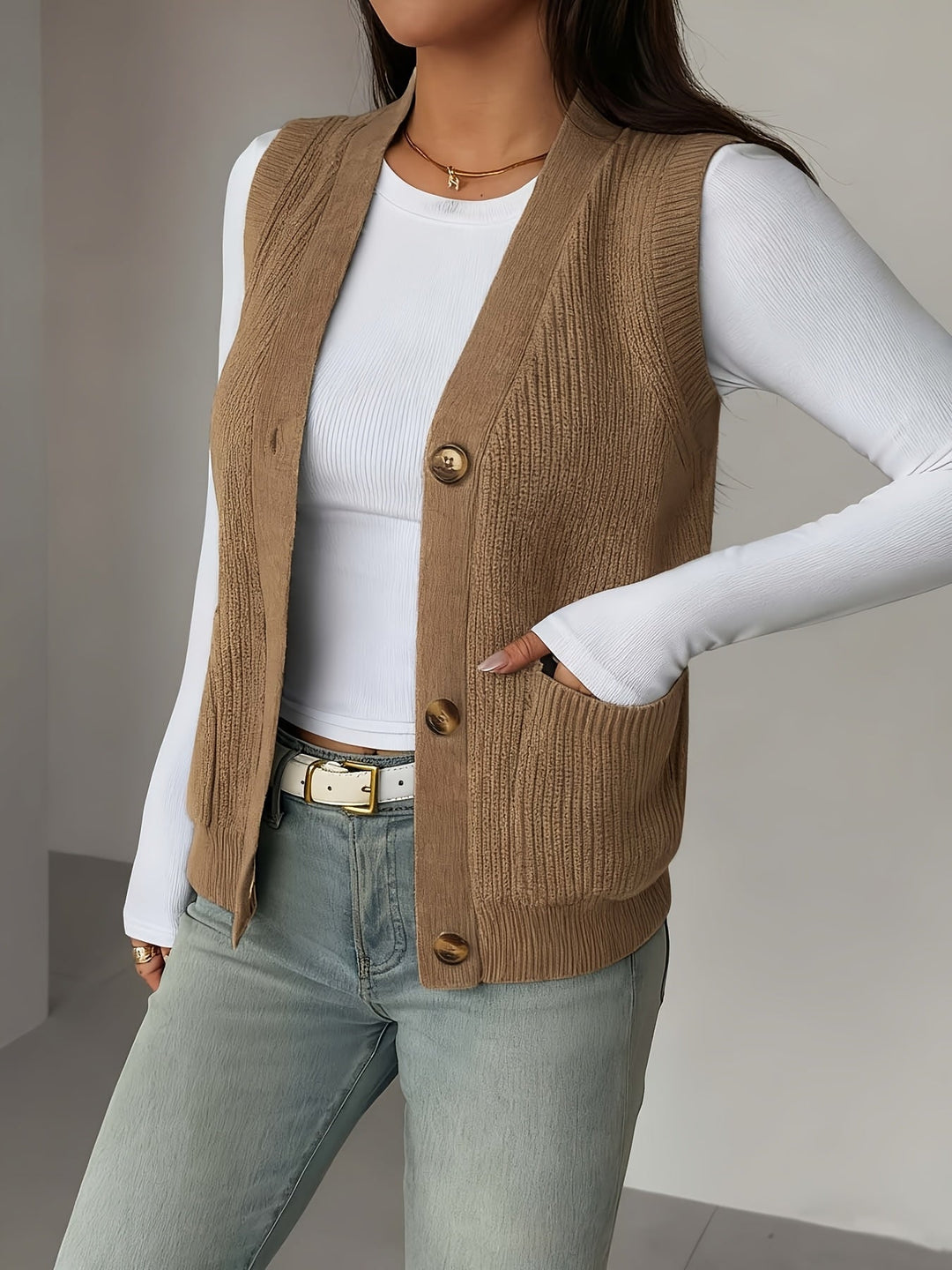 Vesara – gilet à col V en tricot