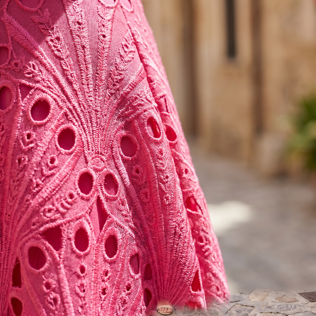 Velara – Robe midi en dentelle à col montant