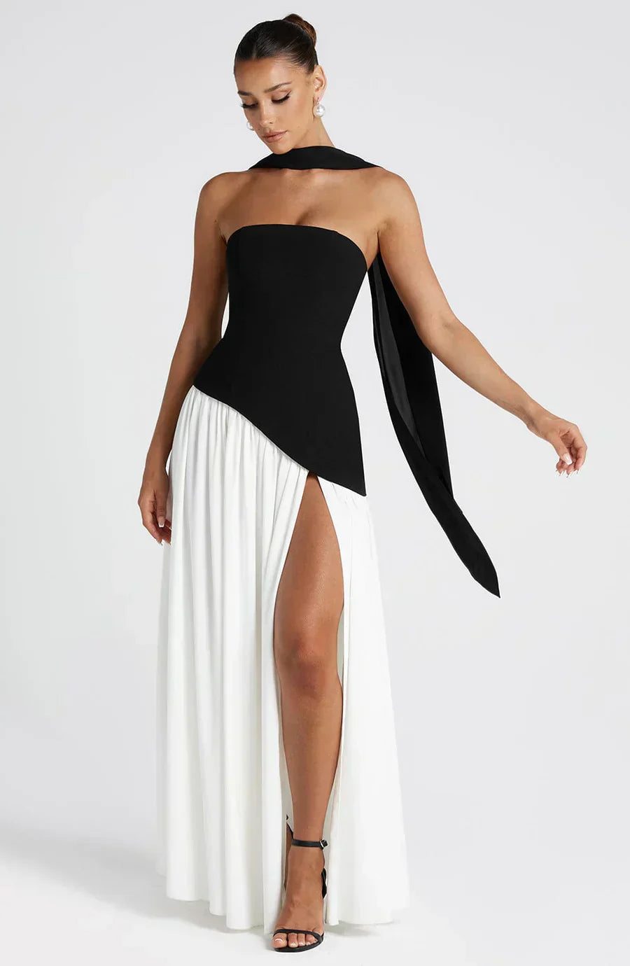 Eryla – Robe maxi à dos nu