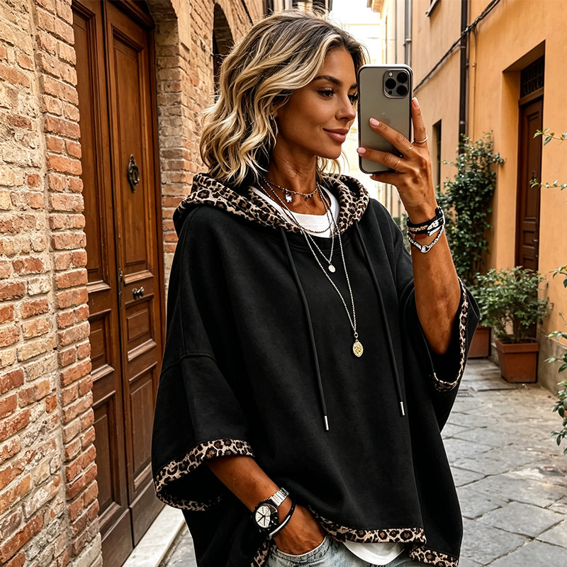 Kivara – Sweat à capuche tricoté avec bordure à imprimé léopard