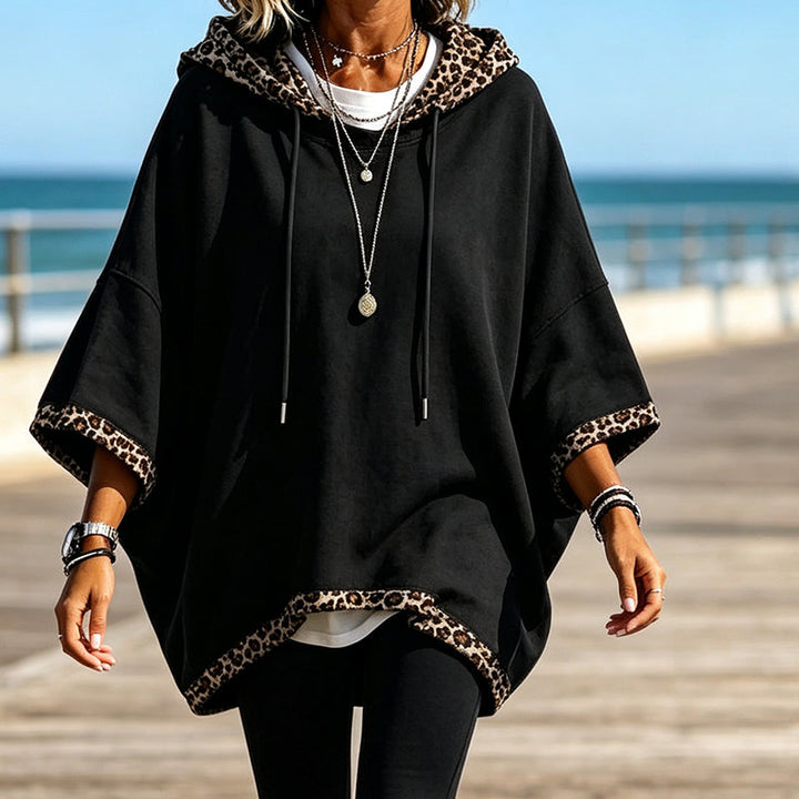 Kivara – Sweat à capuche tricoté avec bordure à imprimé léopard
