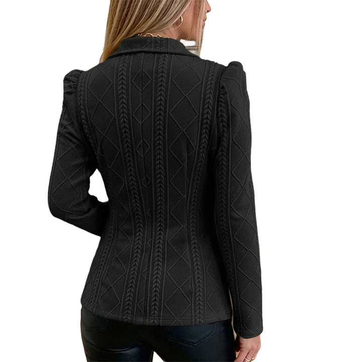 Vesara – coupe sculptée à taille géométrique, matière texturée, blazer