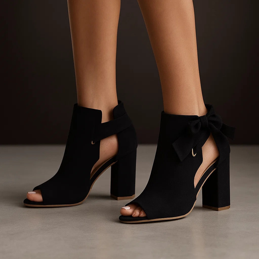 Rivena – Sandales à talons en daim avec boucle à la cheville